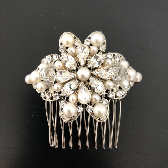 Pearl and Crystal Bridal Hair Comb - Picture 1 of 4